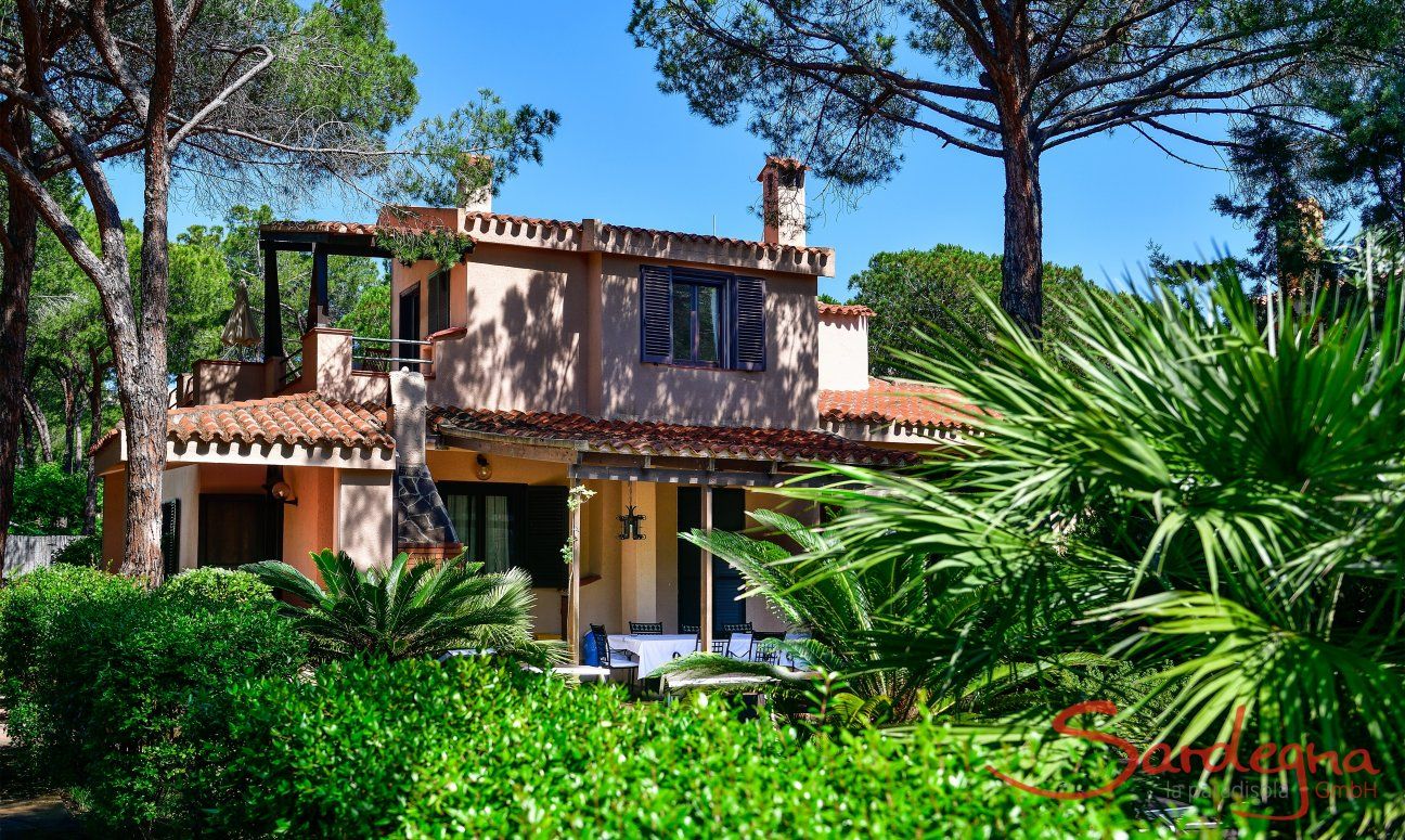 Villa Pino | Hausansicht, Villa Pino ist das untere Geschoss Hausansicht, Villa Pino ist das untere Geschoss