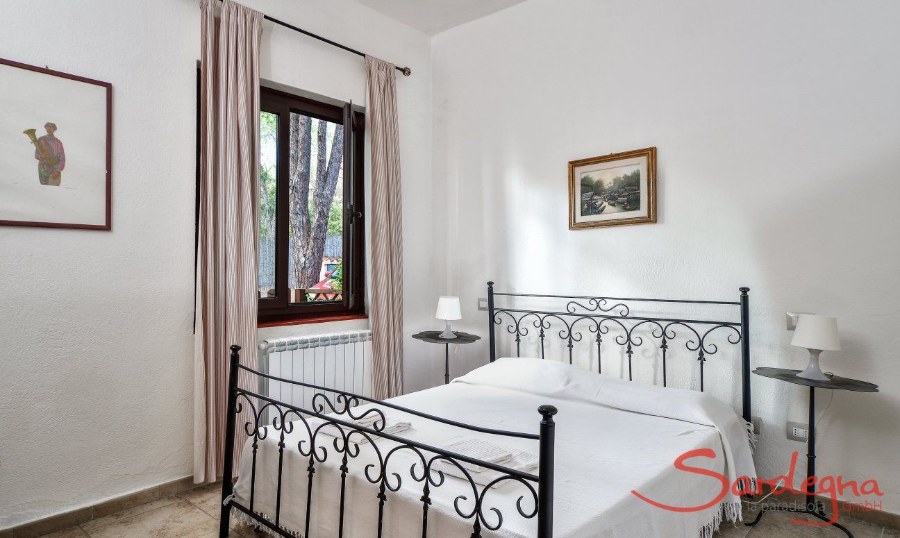 Villa Pino | Schlafzimmer 1 mit Doppelbett Schlafzimmer 1