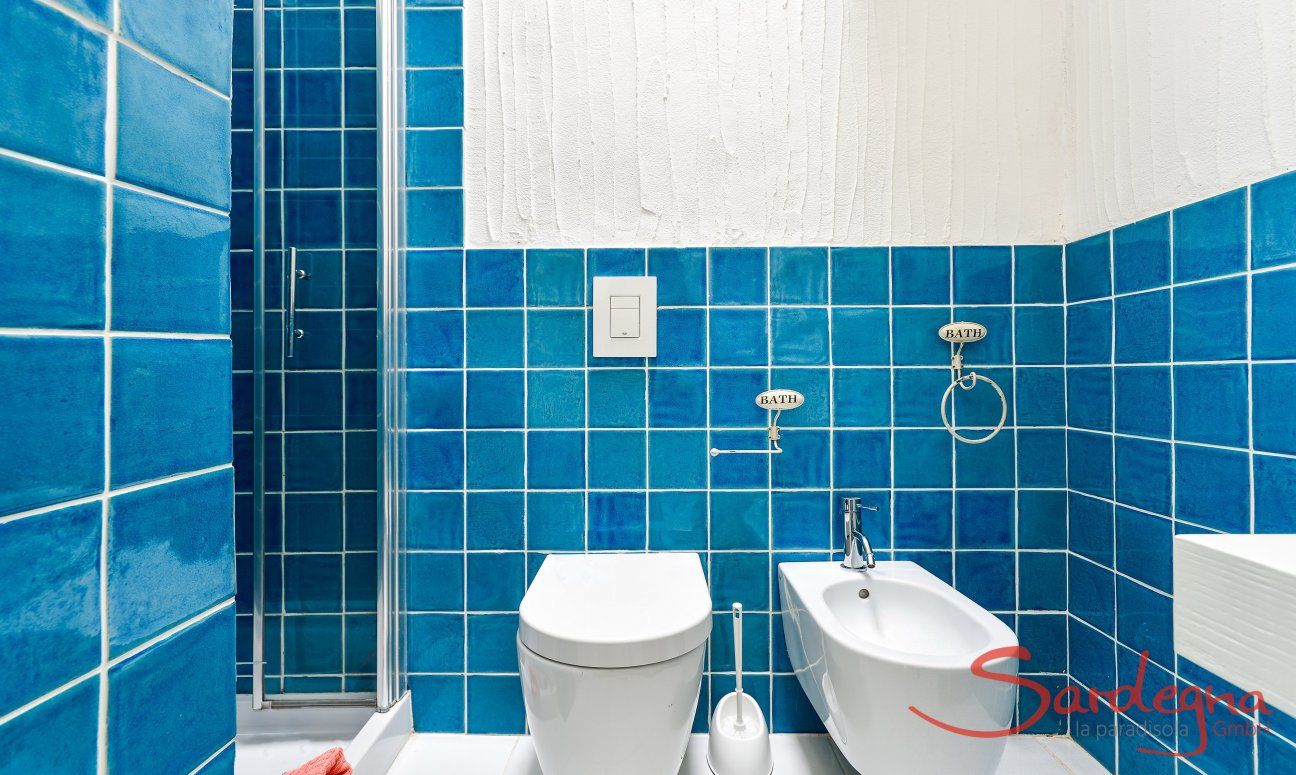 Casa 2 | Badezimmer mit Dusche und Bidet in jedem Haustrakt Bad