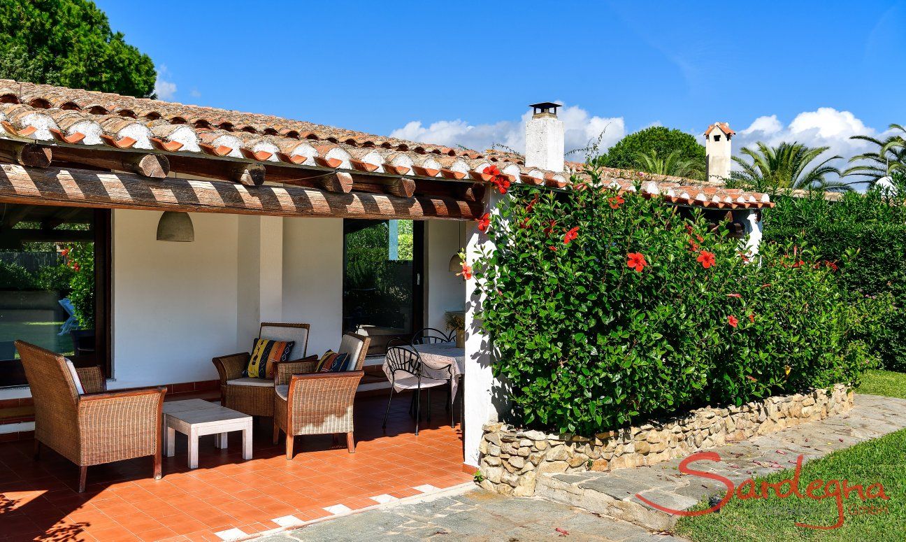 Villa Bua | Terrasse mit Loungebereich Terrasse mit Loungebereich