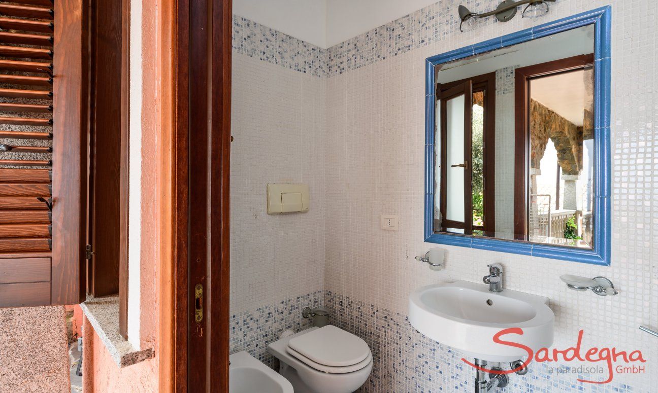 Apartment Castededdu 2 | Badezimmer 1 mit Dusche und Bidet Badezimmer 1 mit Dusche und Bidet