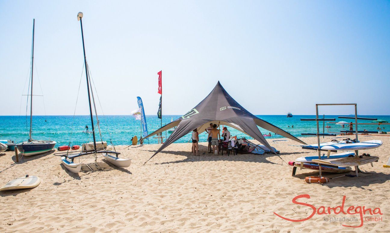 Sportmöglichkeiten am Strand 