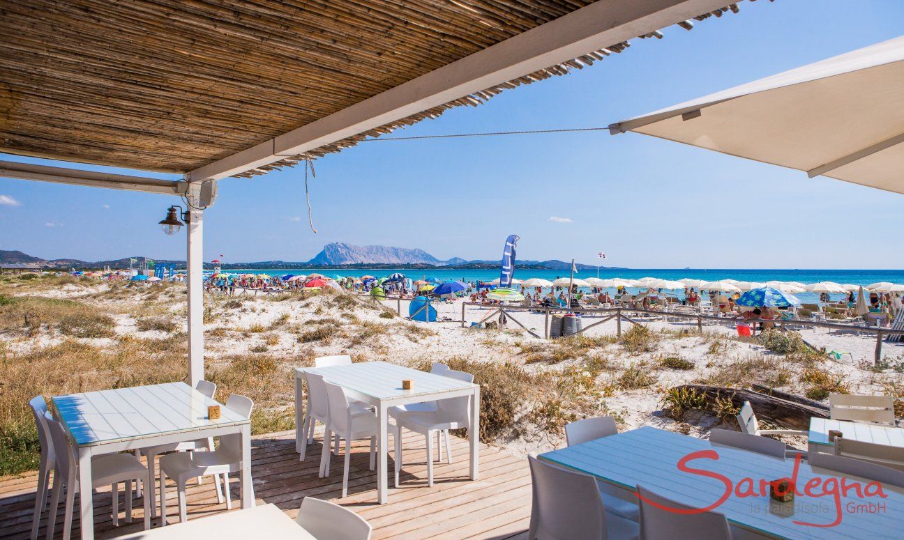 Strandrestaurant am gutbesuchten Strand La Cinta San Teodoro, Olbia