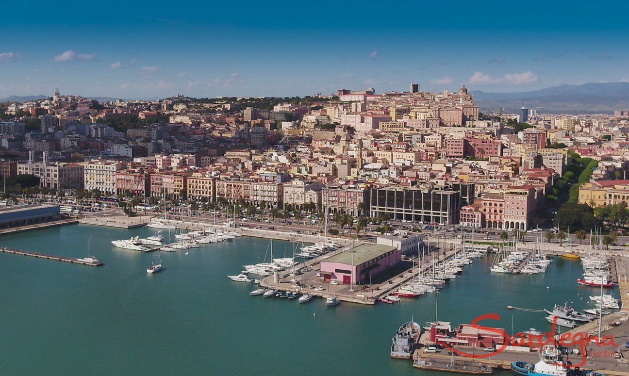 Cagliari Altstad und Hafen