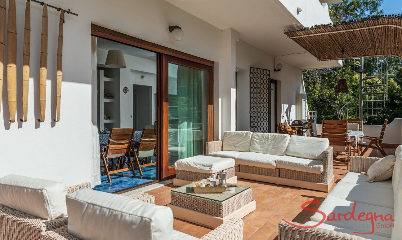 Apartment Orri 3 | Mit großem Aussensofa möblierte Terrasse App. Orri 3 Tortoli Ostküste Sardinien