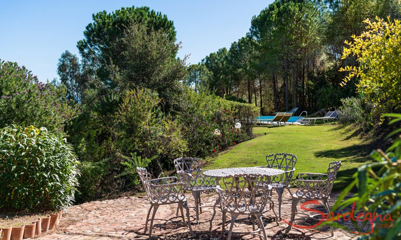 Villa Fiori 2 | Aussenbereich: Garten, Privater Pool und Terrasse Aussenbereich: Garten, Privater Pool und Terrasse