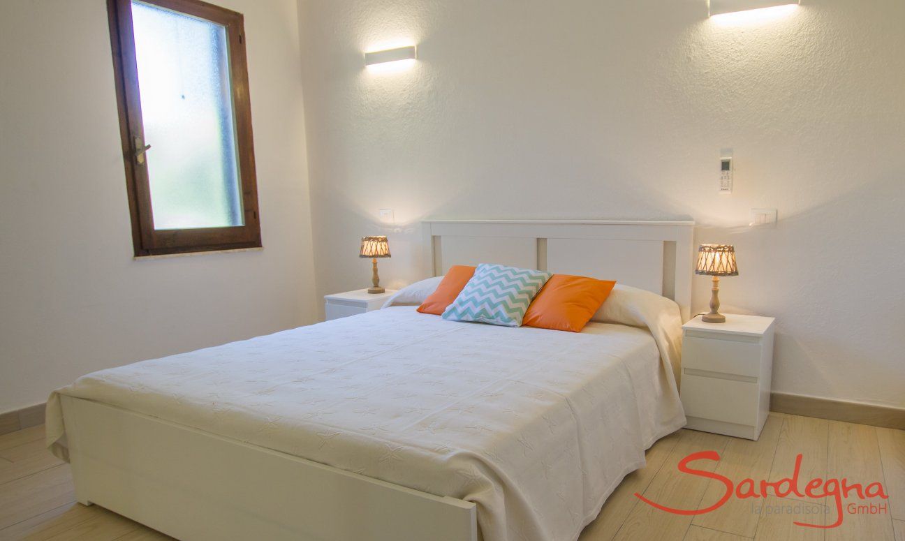 Villetta Fabio | Schlafzimmer mit Doppelbett Villetta Fabio, Costa Rei