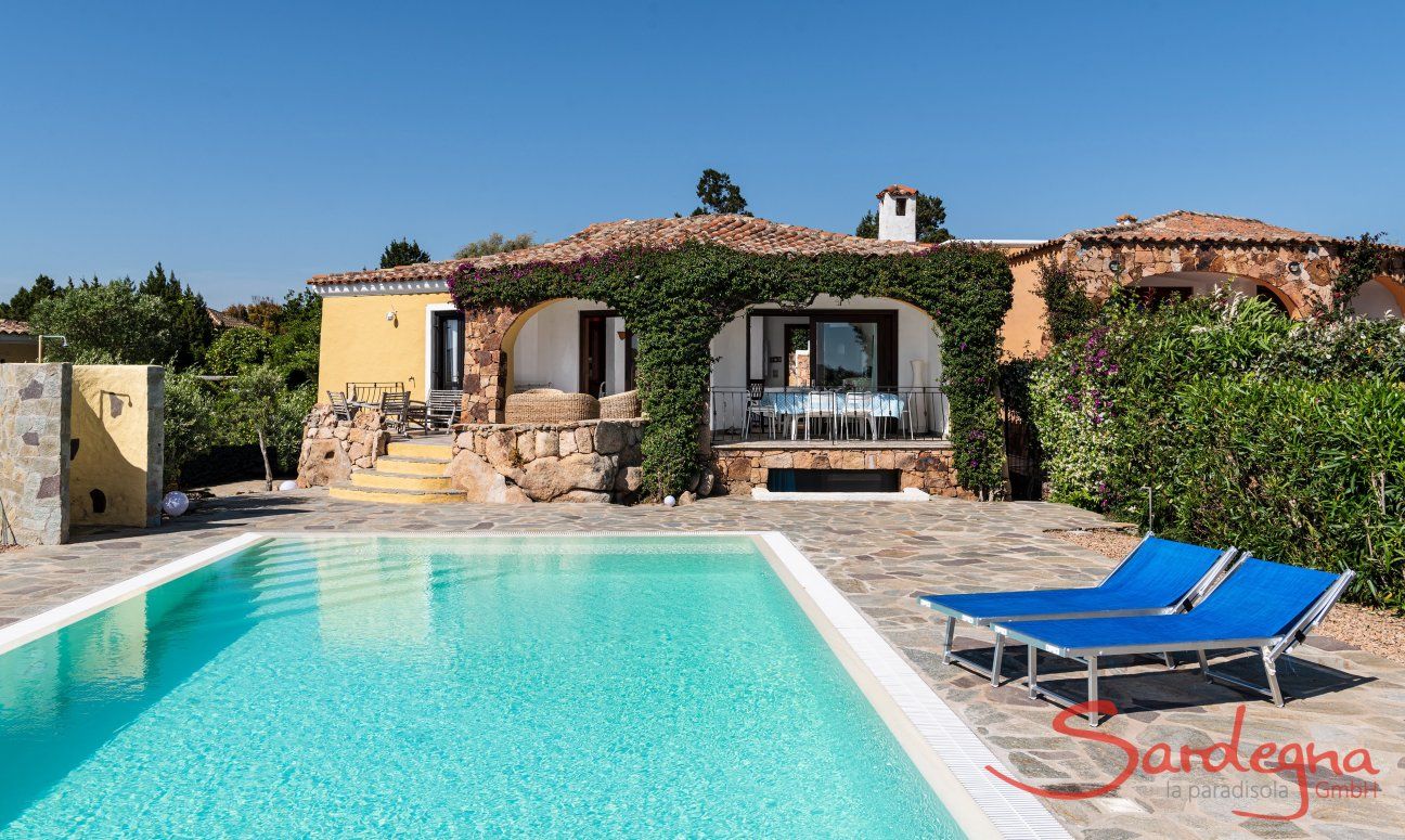Villa Maestrale | Privater Pool mit Blick aufs Haus New picture