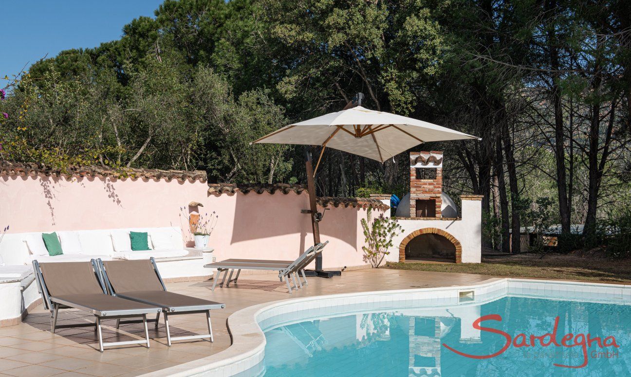 Villa Fiori 4 | Terrasse mit Privatpool und Blick ins Grüne New Picutre 2022