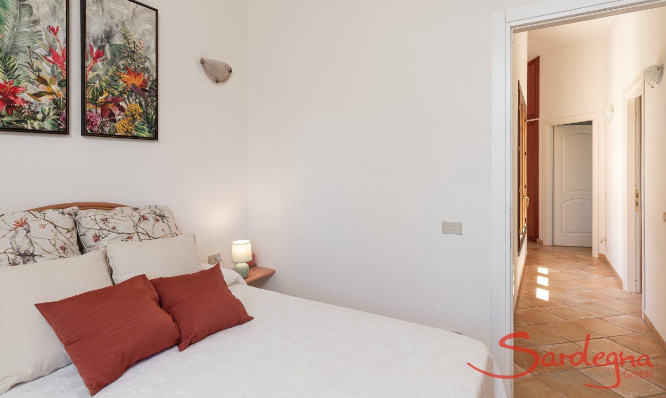 Villa Iris | Blick aus dem Schlafzimmer 2 in den Flur New Picture 2022