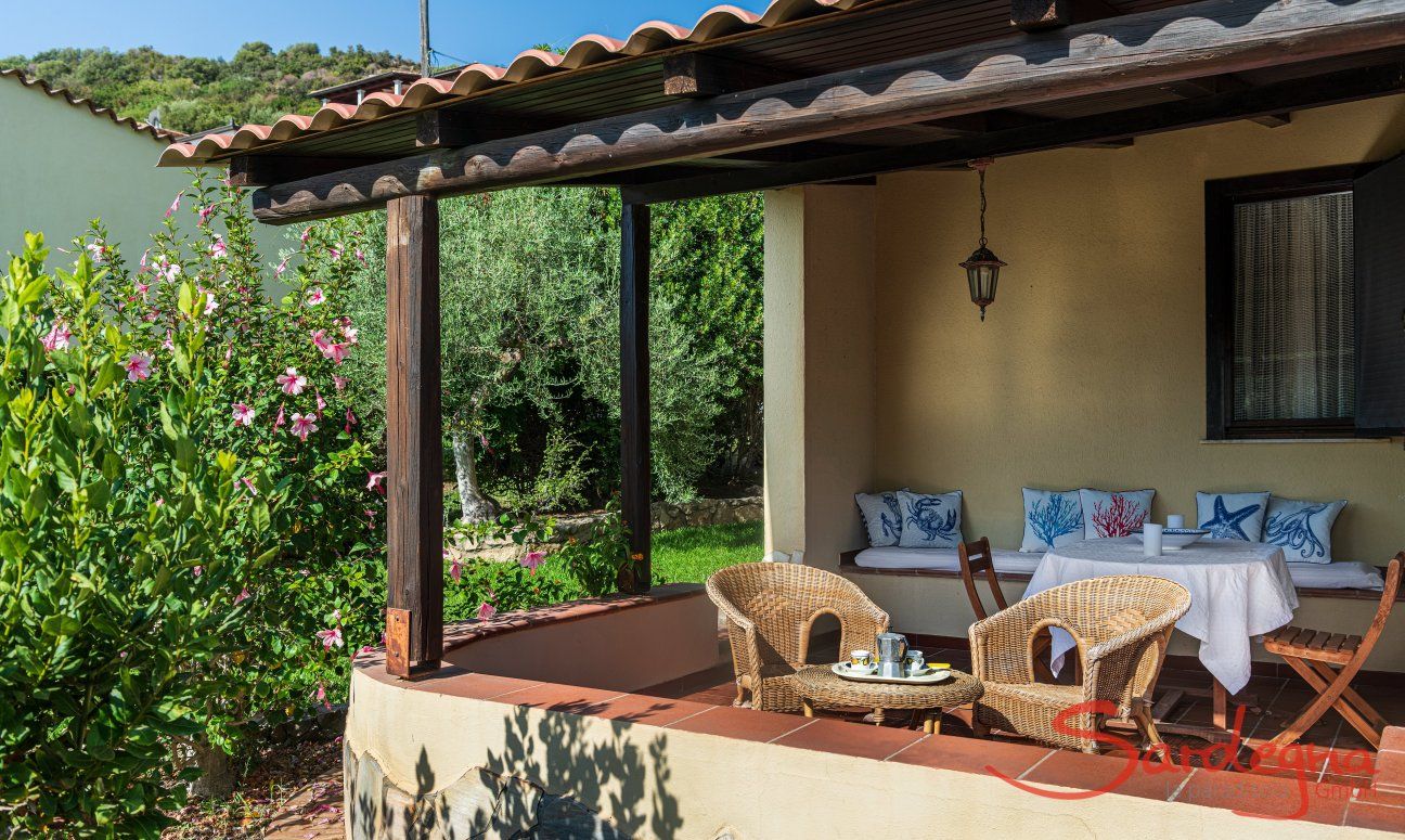 Villa Lucia | Die Terrasse als Rückzugsort zum Chillen und Schmökern New Picture 2022