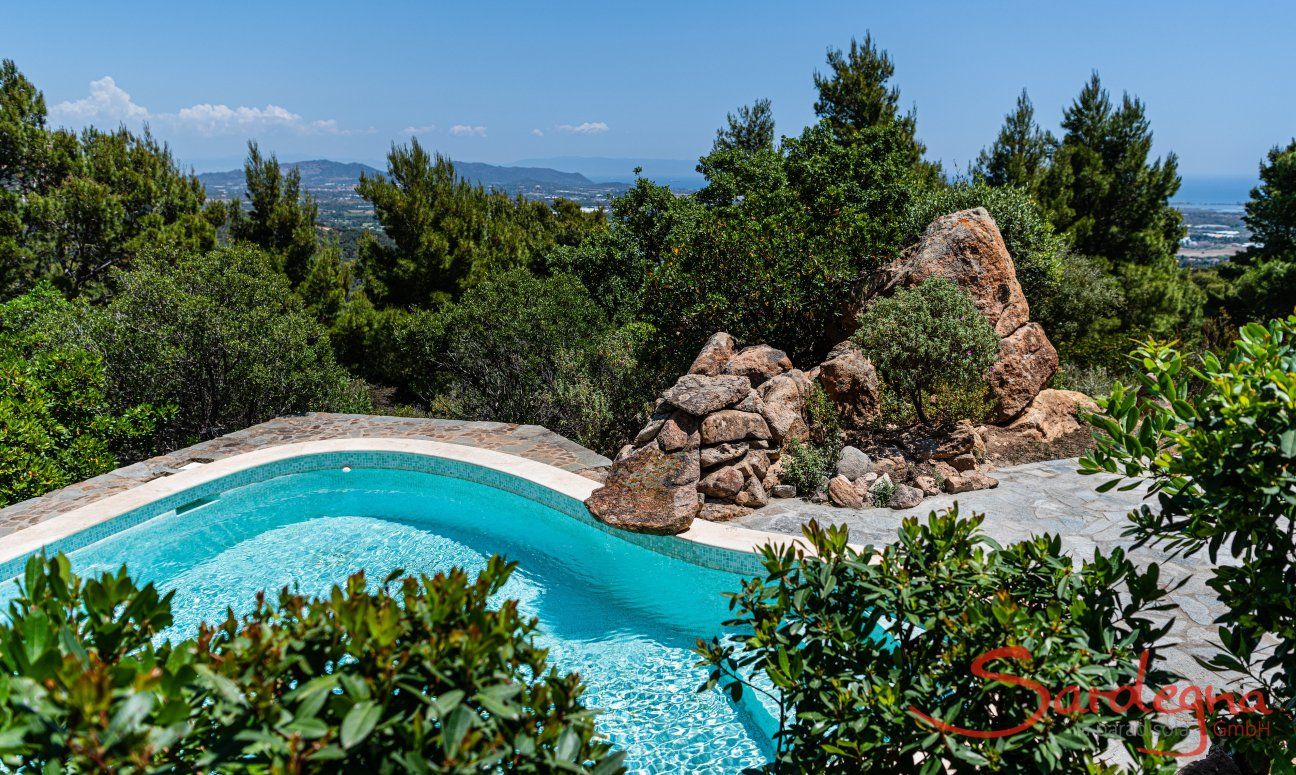 Villa Aquila Alta | Felsgruppe am Pool New Picture