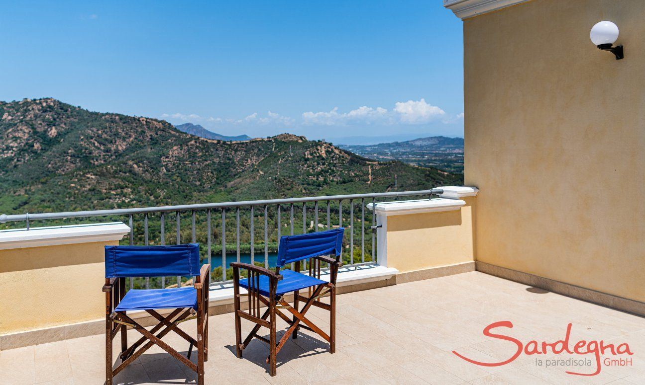 Villa Aquila Alta | Blick von der 2. Terrasse auf die umliegenden Hügel New Picture