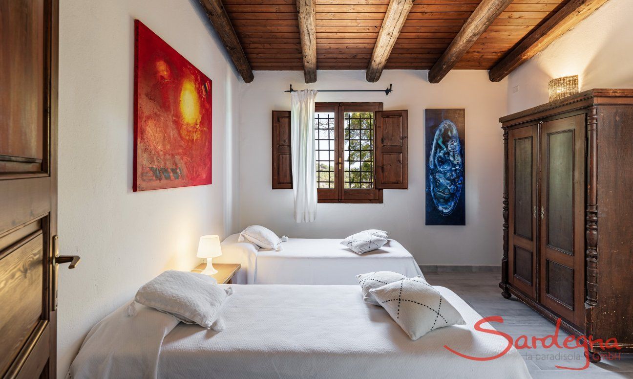 Villa Fiori 3 | Das zweite Schlafzimmer hat 2 Einzelbetten, die zusammengestellt werden können New Picture 2025