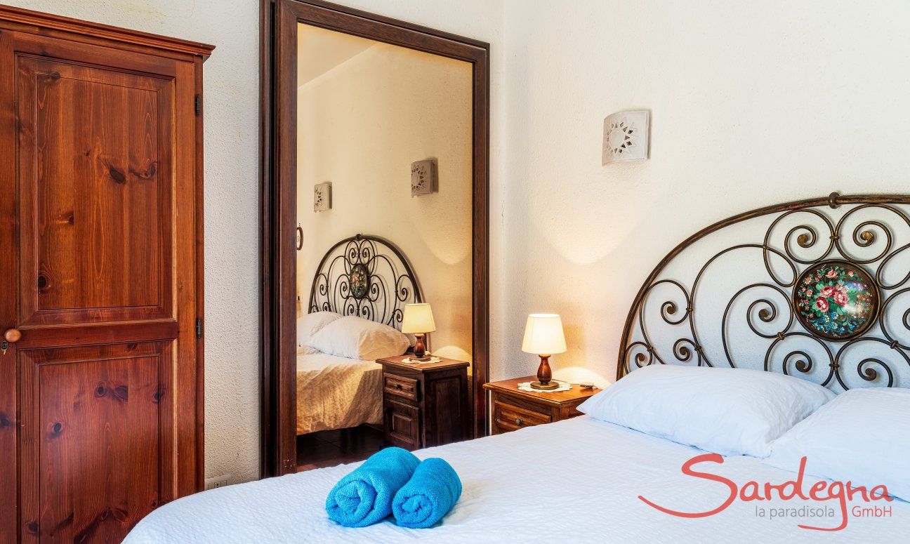 Villa Palme | 1. Schlafzimmer mit Doppelbett New Picture