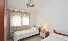 Villa Le Ginestre 2 | Schlafzimmer 4 unten mit zwei Einzelbetten Schlafzimmer 4 unten mit zwei Einzelbetten