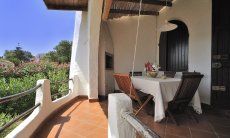 Villa ToreMari | Überdachter Essbereich auf der Terrasse Überdachter Essbereich auf der Terrasse