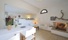 Villa Fiori 4 | Wohnzimmer mit Blick auf die offene Küche Wohnzimmer mit Blick auf die offene Küche
