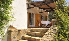 Villa Bau Cannas | Treppenaufgang zur überdachten Terrasse Treppenaufgang zur überdachten Terrasse