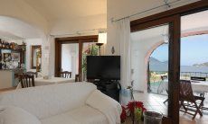 Villa Cala Ginepro | Blick auf die Tavolara vom Wohnzimmer Blick auf die Tavolara vom Wohnzimmer