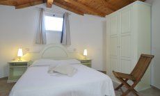 App. Pino | Geräumiges Schlafzimmer mit Doppelbett Schlafzimmer