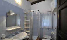 Casa Su Faru 4 | Badezimmer 1 mit Dusche und Bidet Badezimmer 1 mit Dusche und Bidet