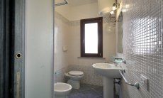 Apartment Castededdu 7 | Badezimmer mit Dusche und Bidet Badezimmer mit Dusche und Bidet