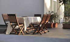 Apartment Cala Liberotto I | Sitzplatz auf der modernen Terrasse Sitzplatz auf der modernen Terrasse