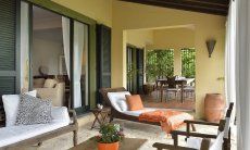 Villa Ulivi 12 | Loungeberich der Terrasse mit Schiebetür zum Wohnzimmer Terrasse