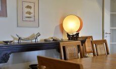 Villa Ulivi 12 | Stilvoll möblierter Essbereich im Wohnzimmer Esstisch