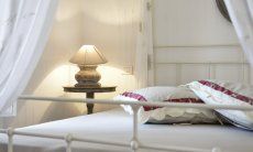 Li Conchi 11 | Himmelbett im Schlafzimmer 1 Bett