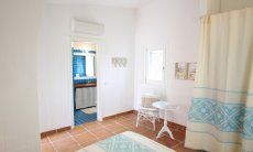 Li Conchi 24 | Schlafzimmer 1 mit ensuite_Bad Schlafzimmer 1 mit ensuite_Bad