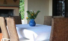 Villa Monica | Esstisch auf der Terrasse Esstisch auf der Terrasse