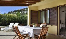 Villa Rosamar | Überdachte Terrasse Sardinien