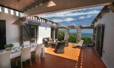 Casa 17 | Große Terrasse mit Essbereich und Meerblick Große Terrasse mit Essbereich und Meerblick