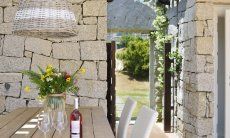 Li Conchi 14 | Terrasse mit Esstisch im Freien Terrasse