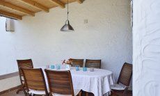 Villa Gaia | Überdachter Essbereich auf der Terrasse Überdachter Essbereich auf der Terrasse