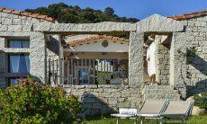 Li Conchi 28 | Privater Garten und eine unseinsehbare Terrasse Hausansicht