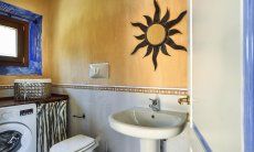 Penthouse Domus 16 | Badezimmer 2 mit Waschmaschine Domus di Pitrizza