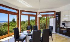Villa Torretta Chia | Essbereich mit sensationellem Blick auf die Landschaft Essbereich mit sensationellem Blick auf die Landschaft