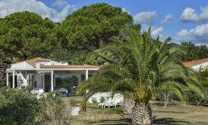 Villa Graziano | Strandhaus inmitten eines großen Gartens Strandhaus inmitten eines großen Gartens