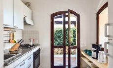 Villa Le Ginestre 2 | Küche oben mit Gartenzugang Küche oben mit Gartenzugang