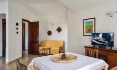Apartment Silvia Alta | Essplatz im Wohnbereich Essplatz im Wohnbereich