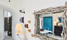Casa 24 | Wohnzimmer und Blick in das Bad Wohnzimmer und Blick in das Bad