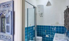 Badezimmer 2 mit Glasdusche und Bidet 