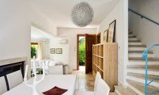 Villa del Campo | Essbereich mit Blick in das geräumige Wohnzimmer Essbereich mit Blick in das geräumige Wohnzimmer