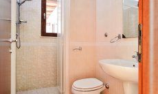 Villa Elisa | Badezimmer 1 mit Dusche Badezimmer 1 mit Dusche