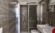 Casa 8 | Modernes Badezimmer 1 mit Dusche Bad mit Dusche