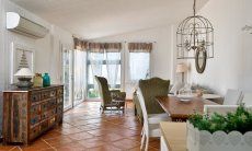 Li Conchi 32 | Wohnzimmer mit großen Panoramafenstern Wohnzimmer