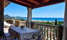 Apartment Castededdu 1 | Überdachter, schöner Essbereich auf der Terrasse Überdachter, schöner Essbereich auf der Terrasse